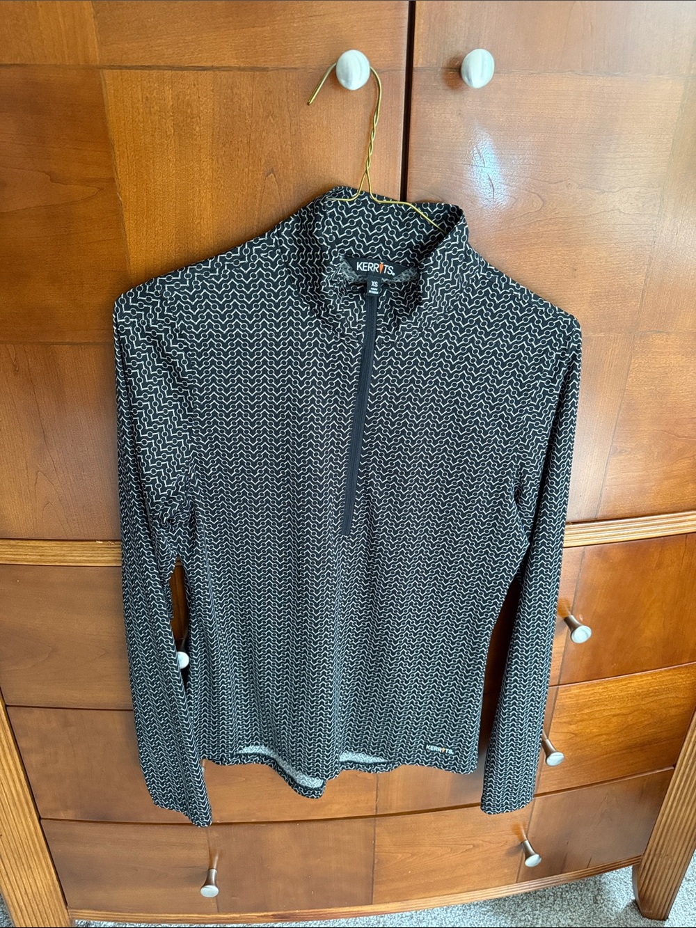 Kerrits Black and Cream Zigzag Half-Zip Sweater XS